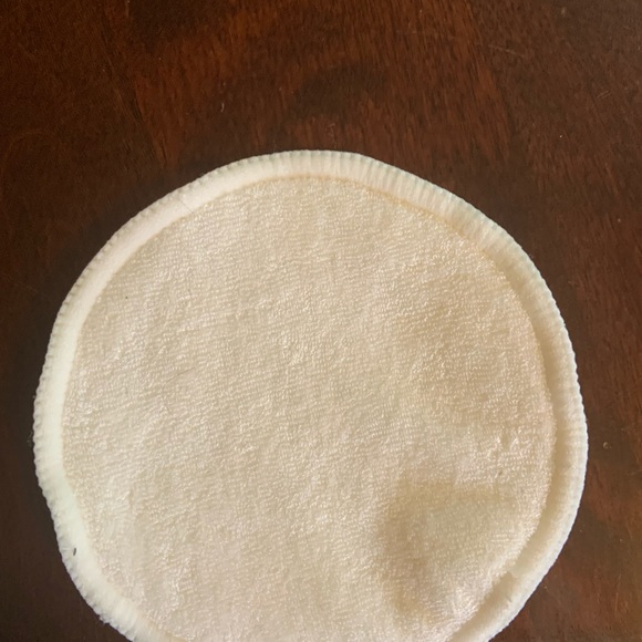 Set of 14 reusable breast pads. - Picture 3 of 3